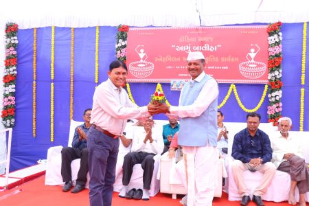રાનપાડા ધરમપુર ખાતે બાવીસા કુળ પરિવારનો સ્નેહમિલન કાર્યક્રમ યોજાયો.